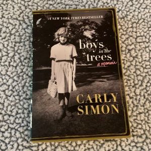 🍋 10 for $25!! NEW “Boys in the trees… A Memoir” by Carly Simon